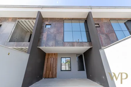 Casa com 3 Quartos à venda, 129m² no Iririú, Joinville