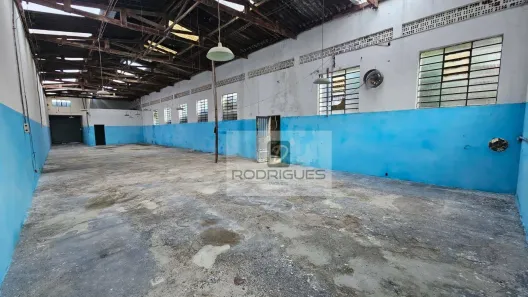 Galpão/Depósito/Armazém para alugar, 430m² no Canhema, Diadema