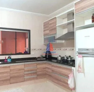 Sobrado com 3 Quartos à venda, 247m² no Santa Cruz, Americana