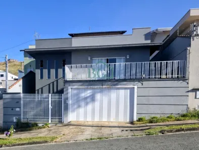 Casa com 3 Quartos à venda, 226m² no Residencial Morumbí, Poços de Caldas