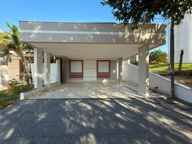 Casa de Condomínio com 3 Quartos para alugar, 150m² no Jardim Imperial, Cuiabá