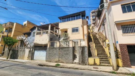 Casa com 2 Quartos à venda, 140m² no Jardim Glória, Juiz de Fora