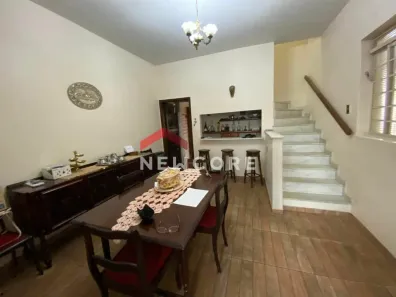 Sobrado com 4 Quartos à venda, 151m² no Centro, Bauru