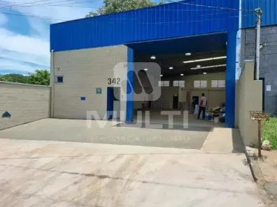 Casa com 1 Quarto para alugar, 278m² no Dona Zulmira, Uberlândia