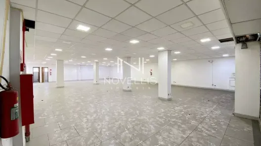 Galpão/Depósito/Armazém com 7 Quartos para alugar, 925m² no São João, Jacareí
