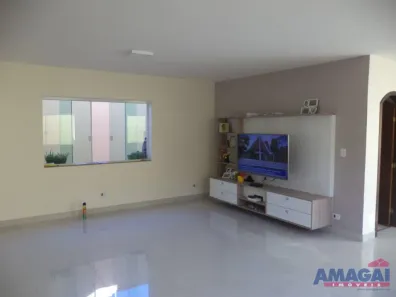 Sobrado com 3 Quartos à venda, 293m² no Jardim Califórnia, Jacareí