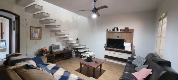Casa com 2 Quartos à venda, 241m² no Madureira, Rio de Janeiro