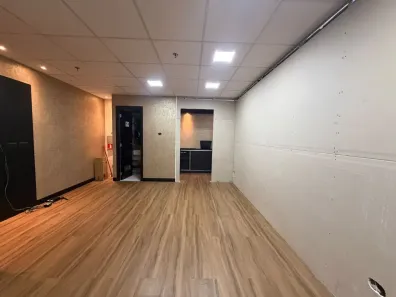 Sala Comercial para alugar, 80m² no Vila Gertrudes, São Paulo