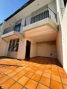 Sobrado com 4 Quartos à venda, 124m² no Conjunto Habitacional Karina, Maringá