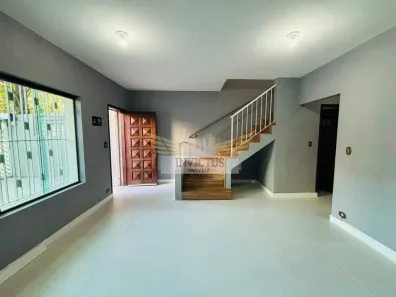 Sobrado com 3 Quartos para alugar, 153m² no Jardim, Santo André