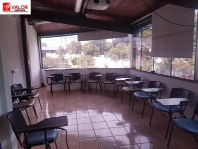 Prédio Comercial para alugar, 210m² no Vila Andrade, São Paulo