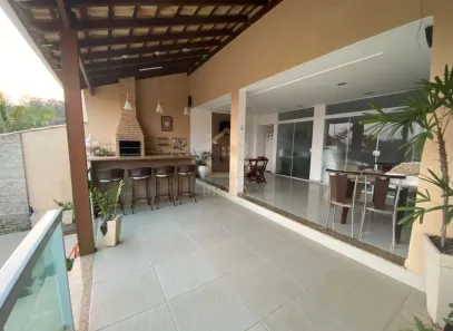 Casa com 3 Quartos à venda, 200m² no Jardim Belvedere, Volta Redonda