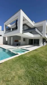 Casa de Condomínio com 4 Quartos à venda, 350m² no Ingleses do Rio Vermelho, Florianópolis