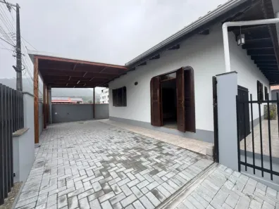Casa com 3 Quartos para alugar, 100m² no Barra do Rio Cerro, Jaraguá do Sul