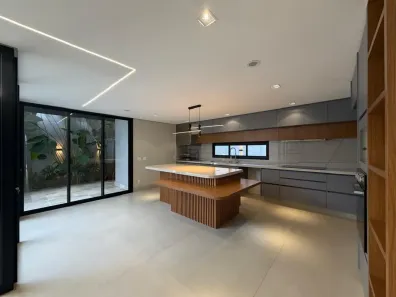 Casa de Condomínio com 4 Quartos à venda, 300m² no Residencial Villagio Toscana, Goiânia