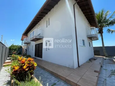 Casa com 3 Quartos para venda ou aluguel, 330m² no Balneário, Florianópolis