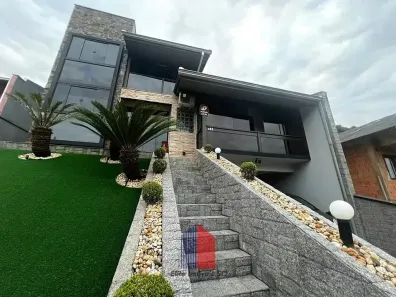 Sobrado com 6 Quartos à venda, 300m² no Santa Catarina, Joinville