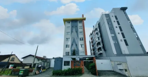 Apartamento com 2 Quartos para alugar, 68m² no Bom Retiro, Joinville