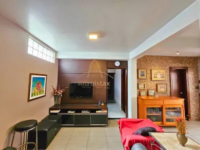 Casa com 3 Quartos à venda, 200m² no Centro, Osasco
