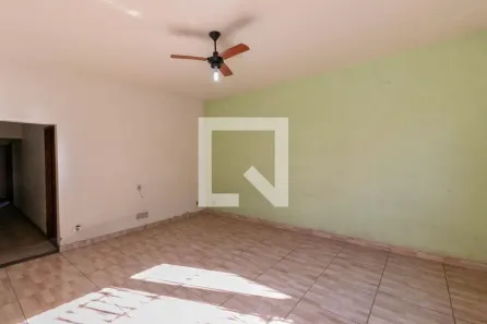 Casa com 3 Quartos à venda, 330m² no Carlos Prates, Belo Horizonte