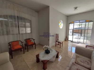 Casa com 2 Quartos à venda, 173m² no Caiçaras, Belo Horizonte