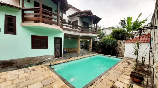 Casa com 5 Quartos à venda, 380m² no Camboinhas, Niterói