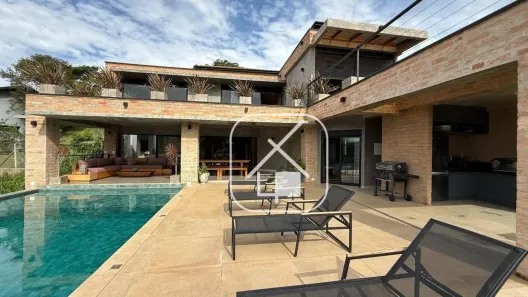 Casa de Condomínio com 4 Quartos à venda, 390m² no Fazenda Palao (Alpes de Guararema), Guararema
