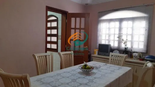 Sobrado com 3 Quartos à venda, 168m² no Jardim Vila Galvão, Guarulhos