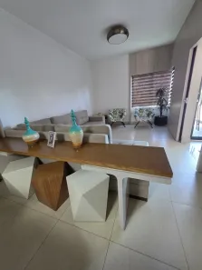 Casa de Condomínio com 3 Quartos à venda, 230m² no Jardins Madri, Goiânia