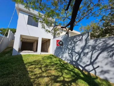 Casa com 3 Quartos à venda, 145m² no Shalimar, Lagoa Santa