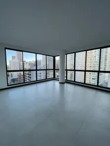 Apartamento com 4 Quartos para alugar, 200m² no Meia Praia, Itapema
