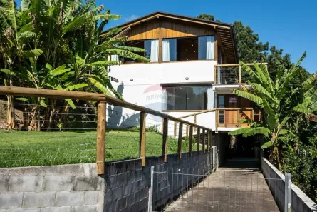 Casa com 4 Quartos à venda, 220m² no Sambaqui, Florianópolis