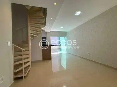 Casa com 3 Quartos à venda, 130m² no Segismundo Pereira, Uberlândia