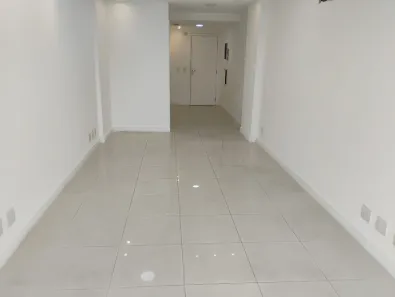 Sala Comercial à venda, 32m² no Taquara, Rio de Janeiro
