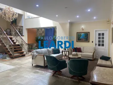 Sobrado com 4 Quartos à venda, 600m² no Vila Oliveira, Mogi das Cruzes