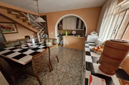 Sobrado com 3 Quartos à venda, 300m² no Restinga Seca, Almirante Tamandaré