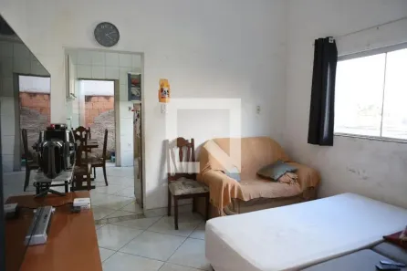 Casa com 2 Quartos à venda, 200m² no Oitis, Contagem