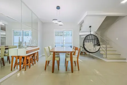 Casa de Condomínio com 3 Quartos à venda, 160m² no Santa Felicidade, Curitiba