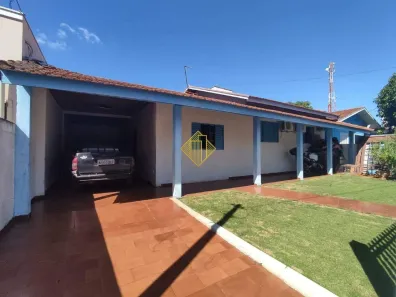 Casa com 3 Quartos à venda, 186m² no Vila Becker, Toledo