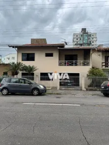Sobrado com 4 Quartos à venda, 238m² no Vila Operária, Itajaí