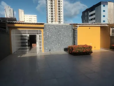 Casa com 4 Quartos à venda, 222m² no Lagoa Nova, Natal