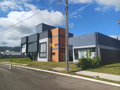 Casa com 3 Quartos à venda, 435m² no Santa Regina, Camboriú