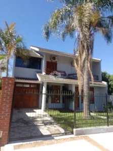Casa com 5 Quartos à venda, 220m² no Camobi, Santa Maria