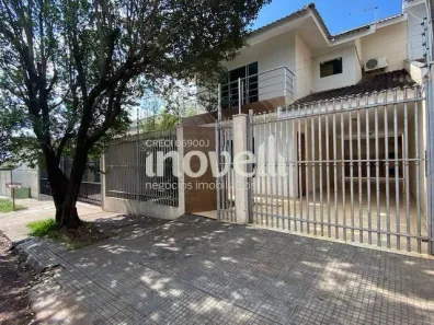 Sobrado com 3 Quartos à venda, 159m² no Parque Lagoa Dourada, Maringá