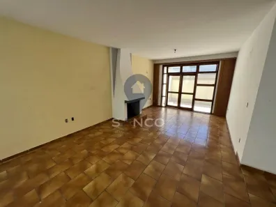 Casa com 3 Quartos para venda ou aluguel, 253m² no Vila Vianelo, Jundiaí