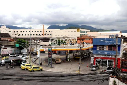 Prédio Comercial com 4 Quartos à venda, 363m² no Benfica, Rio de Janeiro