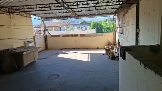 Sobrado com 2 Quartos à venda, 120m² no Covanca, São Gonçalo