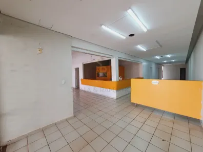 Consultório à venda, 305m² no Vila Seixas, Ribeirão Preto