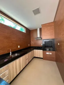 Sobrado com 3 Quartos para alugar, 200m² no Jardins Valência, Goiânia