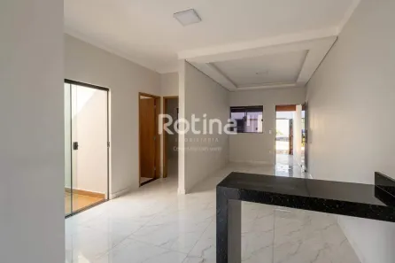 Casa com 2 Quartos à venda, 113m² no Novo Mundo, Uberlândia